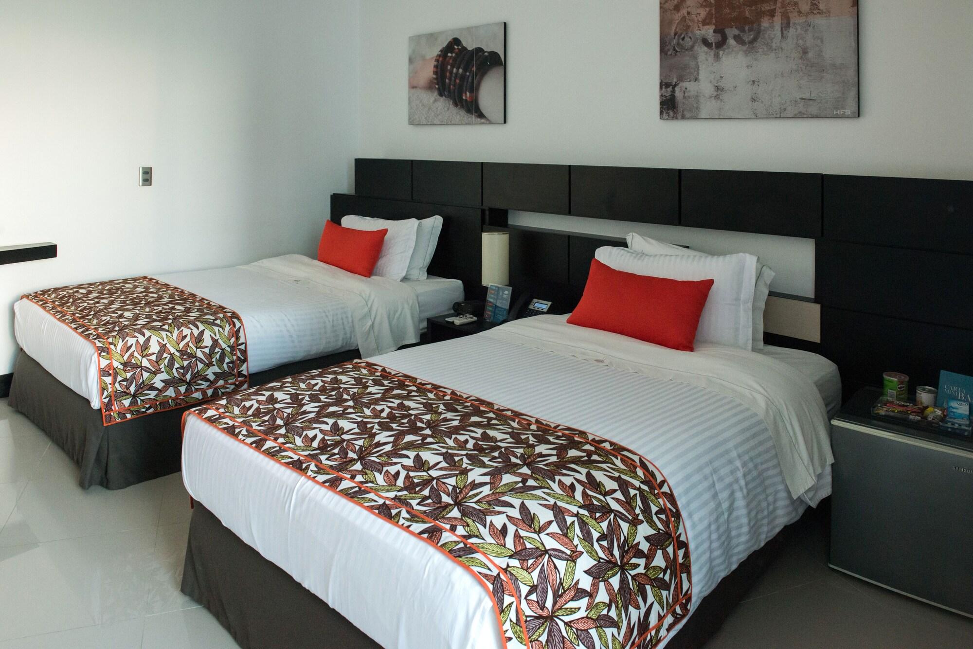 Hotel Florida Sinu มอนเตริอา ภายนอก รูปภาพ