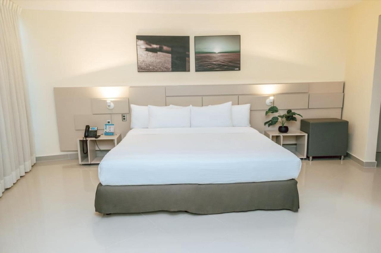 Hotel Florida Sinu มอนเตริอา ภายนอก รูปภาพ